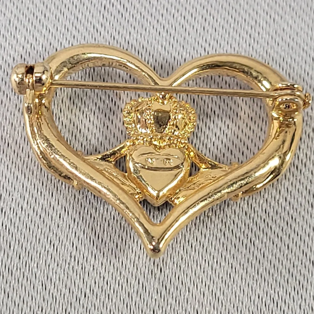 Avon NR Nina Ricci Claddagh Heart Brooch Gold Tone Aqua Rhinestone Pin Irish